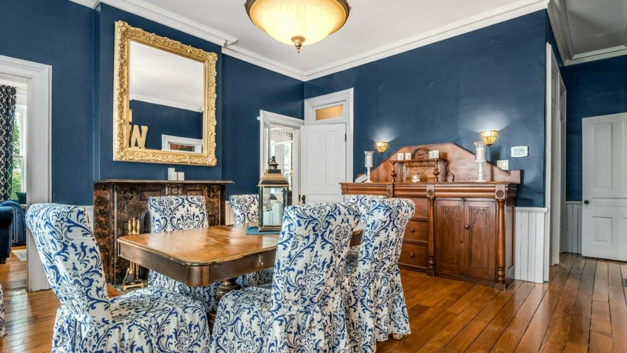 Отель The Woodbridge House Kingsville Экстерьер фото